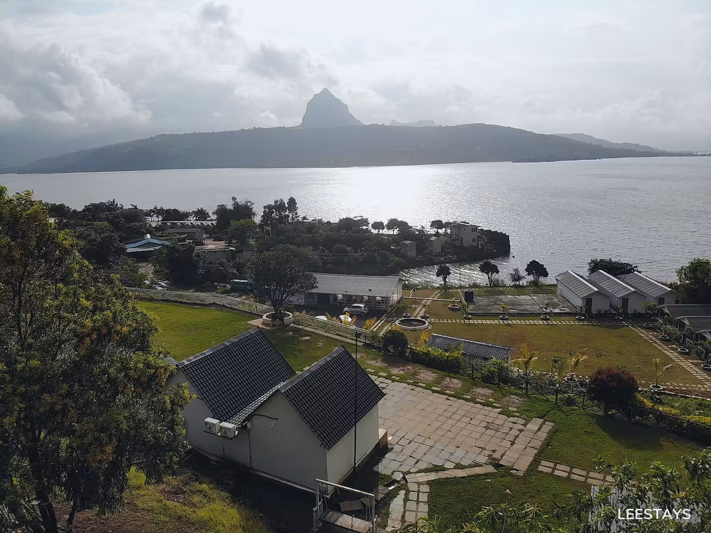 P9 – Lakegleam Cottages, Pawna Lake