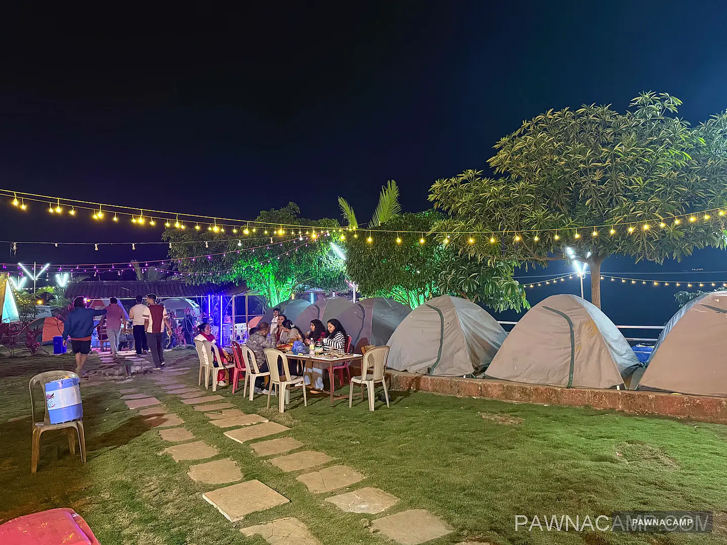 NightVibe Camp by Pawnacamp property photo
