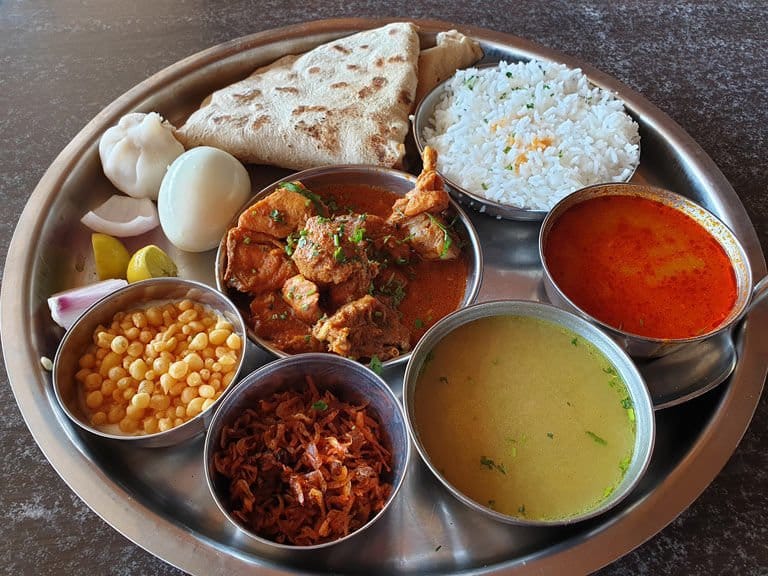 14 Best places to eat in Lonavala – Restaurants with photos and rating